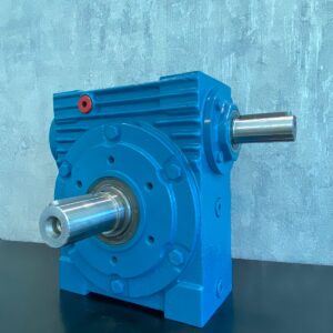 Redutor Wcr71 1x40 3cv Vz35mm - Entrada Maciça 24mm 220/380/440  Geremia 17090576 / 17125789